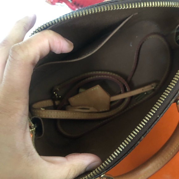 Louis Vuitton LV Alma BB in monogram - Picture 9 of 15